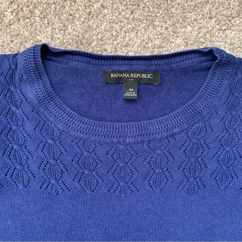 Banana Republic Women’s Thin Sweater Pullover Crochet Detail Royal Blue Medium - Picture 2 of 5